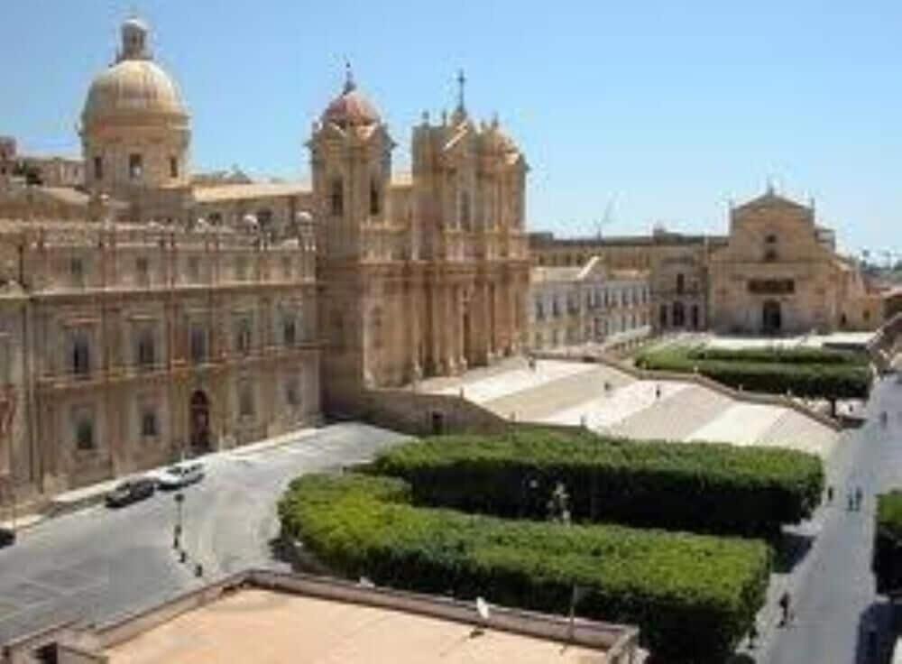 Casa Paolo In Val Di Noto Villa Calabernardo Exterior photo